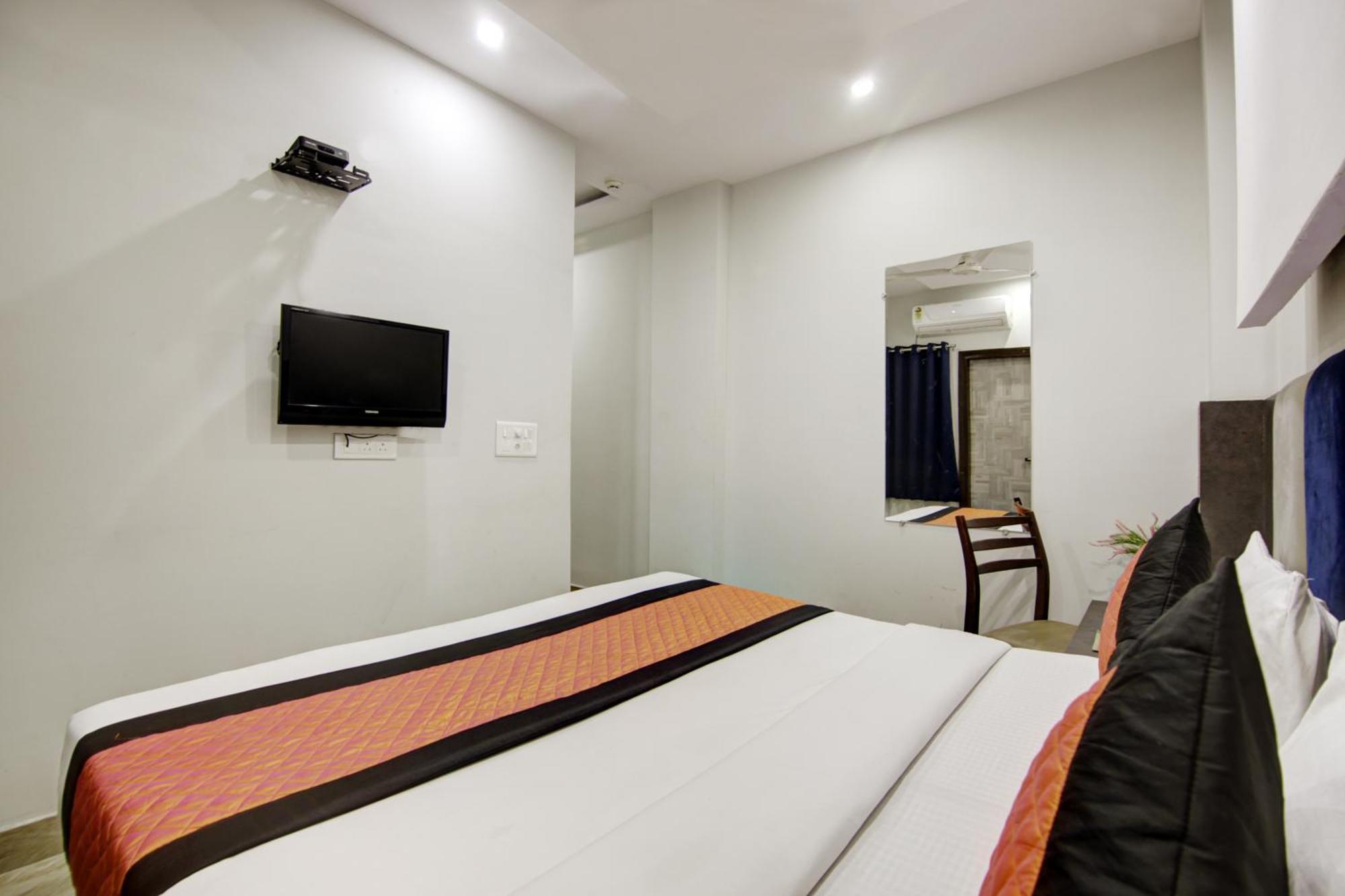 Hotel S B Inn - Near New Delhi Railway Station Paharganj Zewnętrze zdjęcie