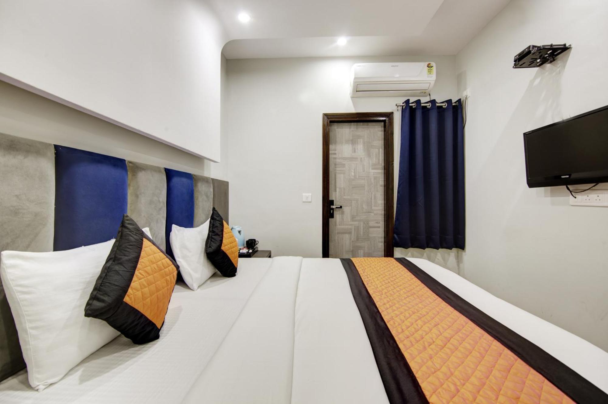 Hotel S B Inn - Near New Delhi Railway Station Paharganj Zewnętrze zdjęcie