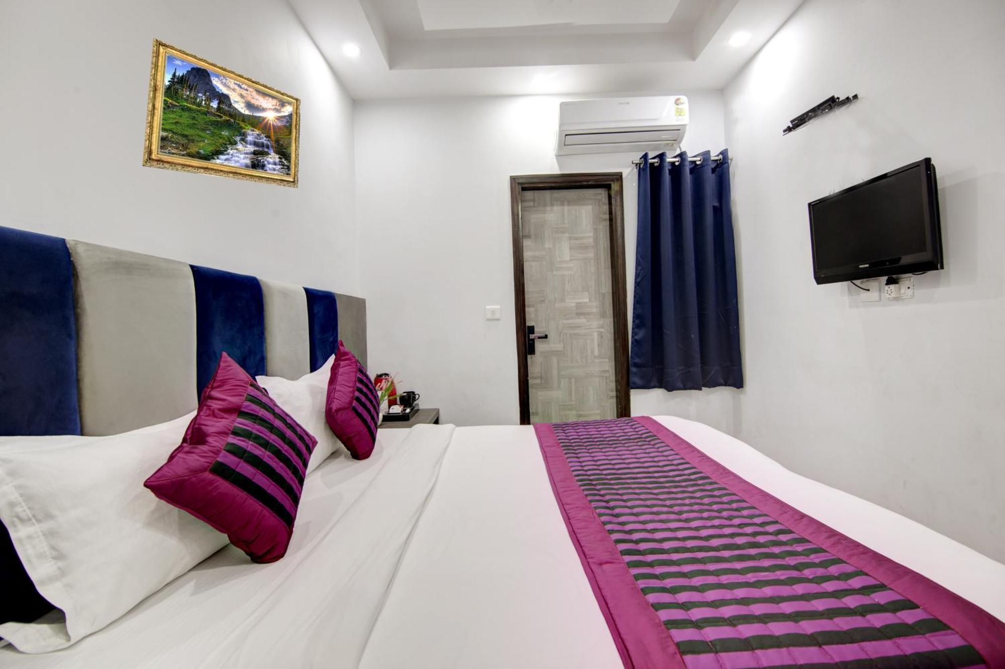 Hotel S B Inn - Near New Delhi Railway Station Paharganj Zewnętrze zdjęcie