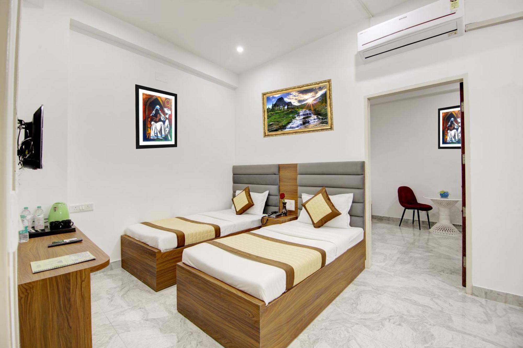 Hotel S B Inn - Near New Delhi Railway Station Paharganj Zewnętrze zdjęcie