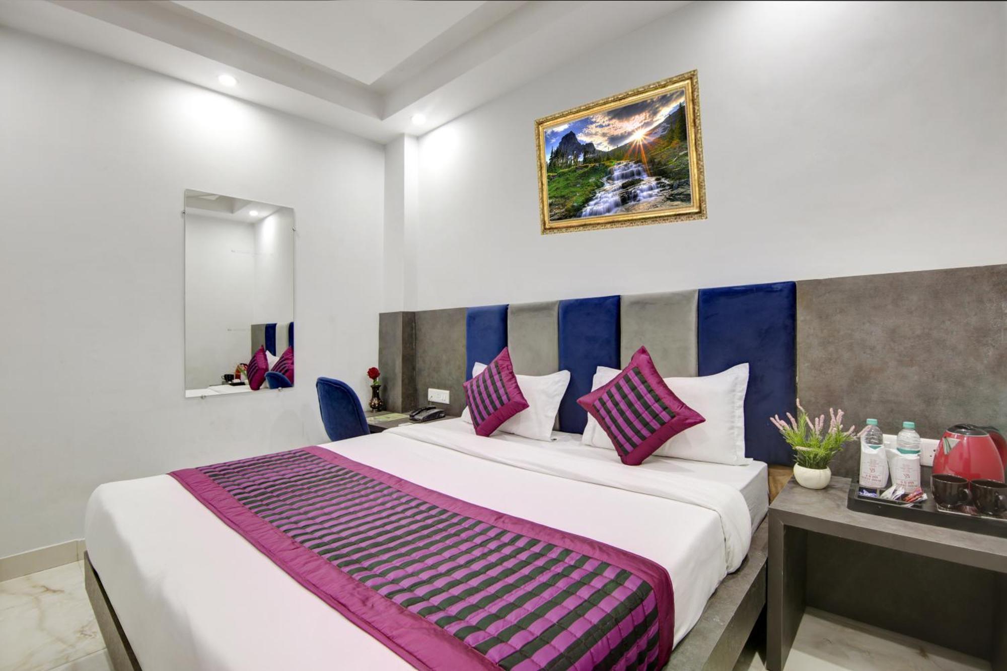 Hotel S B Inn - Near New Delhi Railway Station Paharganj Zewnętrze zdjęcie