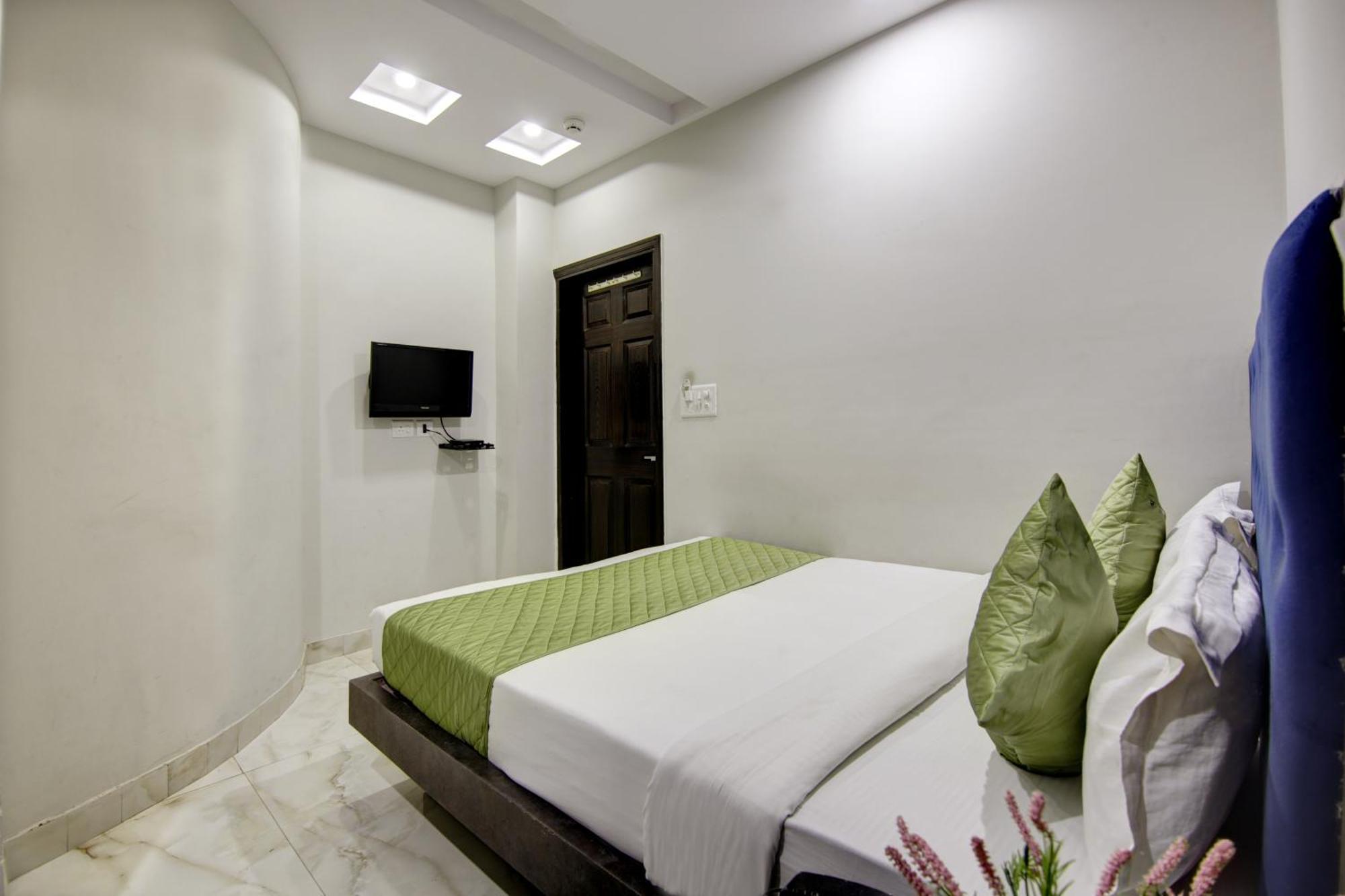 Hotel S B Inn - Near New Delhi Railway Station Paharganj Zewnętrze zdjęcie