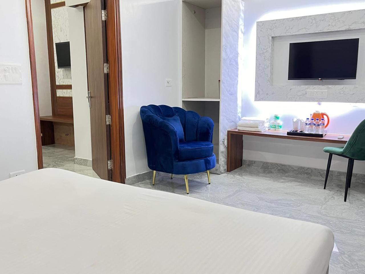 Hotel S B Inn - Near New Delhi Railway Station Paharganj Zewnętrze zdjęcie